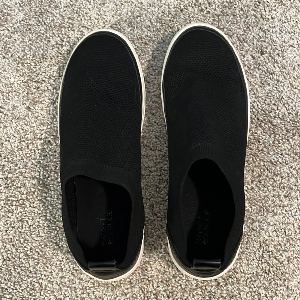 Market & Spruce black sneakers size 8 EUC